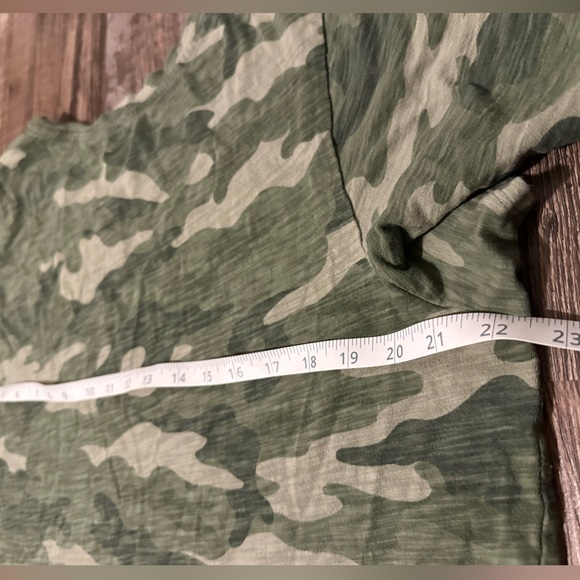 TWO (2) TALL XLT OLD NAVY XL EveryWear T-shirts Tee tops 1- Camo, 1- gray long - Picture 10 of 15